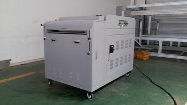 China 24 máquinas ultravioleta de la laminación del punto de la pulgada, máquina que lamina industrial de papel para la fabricación del álbum proveedor