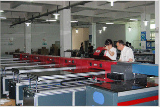 China A3 tamaño LED 3 ULTRAVIOLETA comerciales en las impresoras 1 para las cubiertas del cuero/del móvil/la baldosa cerámica proveedor