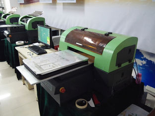 China Pequeña impresora plana llevada ultravioleta de escritorio para el vidrio/Plexiglás multicolor proveedor