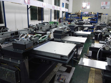 China Impresora plana ULTRAVIOLETA de escritorio de la pantalla multicolora, impresora ULTRAVIOLETA A4 para la producción industrial proveedor