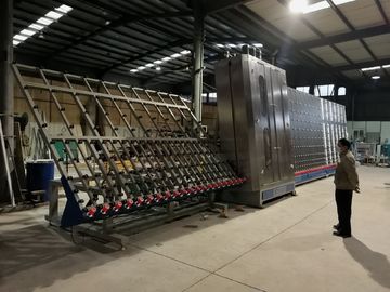 China Máquina de cristal que se lava baja de E, tamaño de cristal máximo 2800x4000m m de la lavadora del vidrio plano proveedor