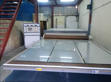 Cadena de producción resistente del vidrio laminado máquina auto 220V-380V de la laminación proveedor