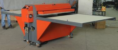 Máquina de transferencia de calor de encargo de la camiseta de las estaciones dobles neumática proveedor
