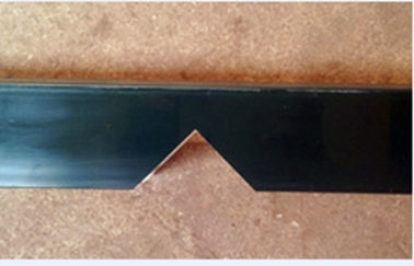 Ventana del PVC UPVC y maquinaria grises V de la puerta - el corte de la muesca consideró proveedor